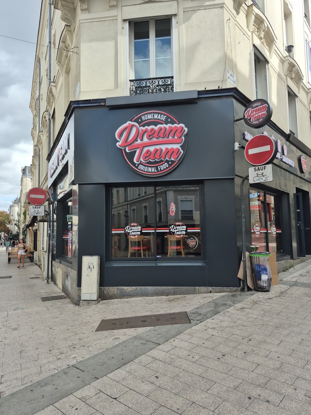 Devanture Dream Team à Angers