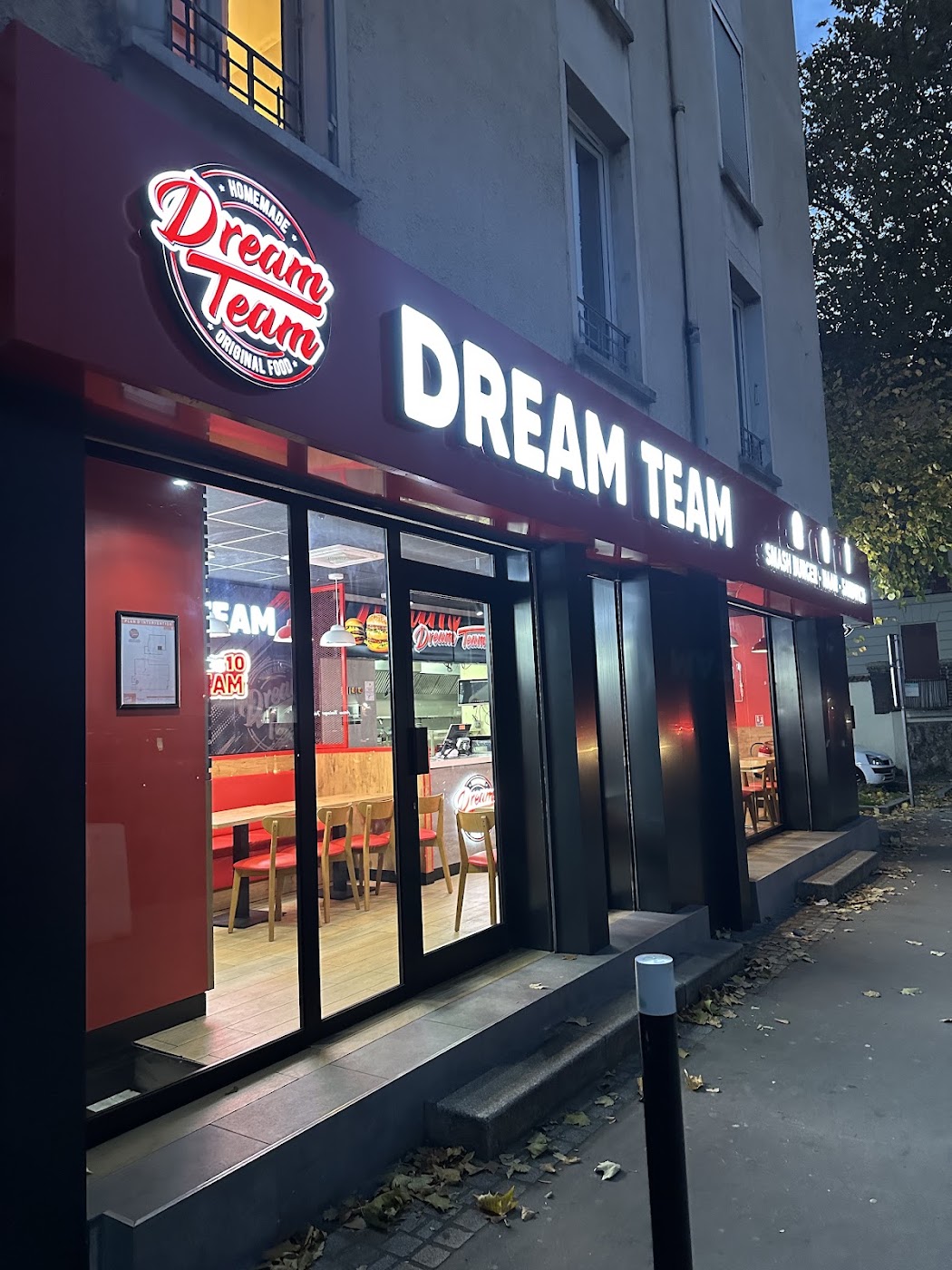 Devanture Dream Team à Épinay-sur-Seine