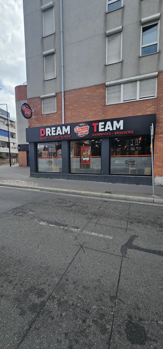 Devanture Dream Team à Pierrefitte-sur-Seine